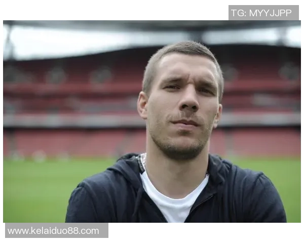 聚焦足球球星男模队展现绿茵激情与时尚魅力交织的热血故事